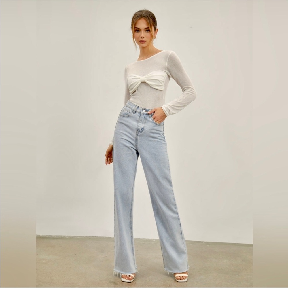 Light wash blue denim jeans- straight leg raw hem perfect closet essential jeans - Picture 3 of 12